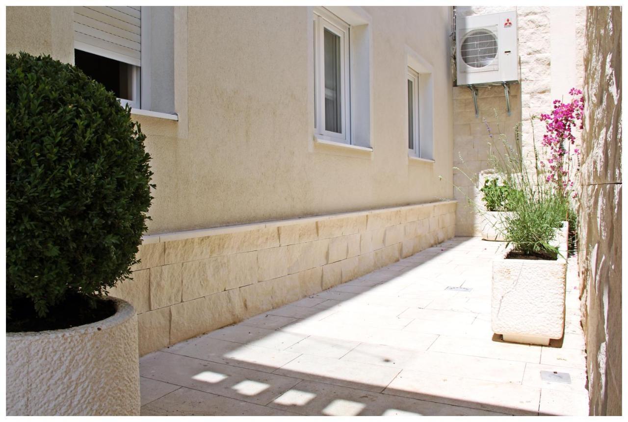 Lado Apartman