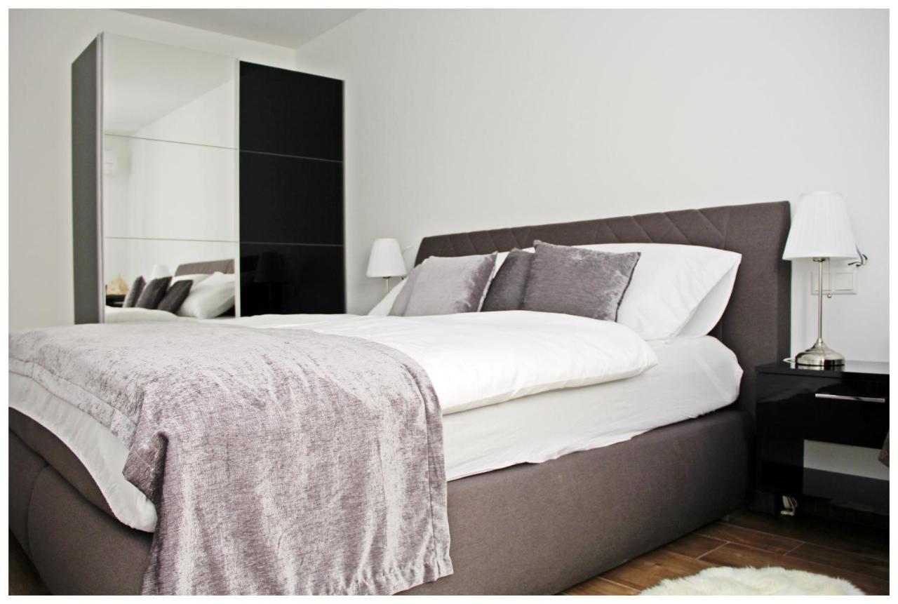 Lado Apartman *