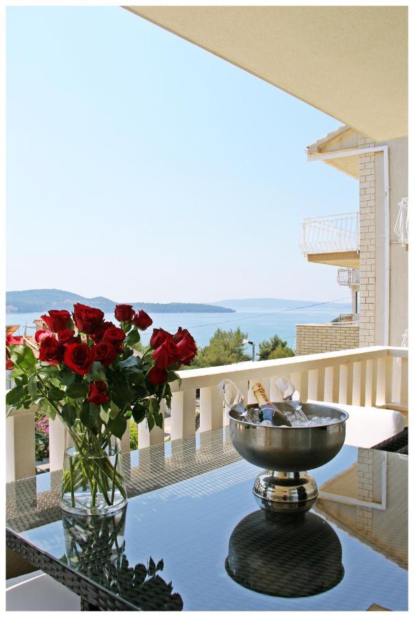Lado Apartman *